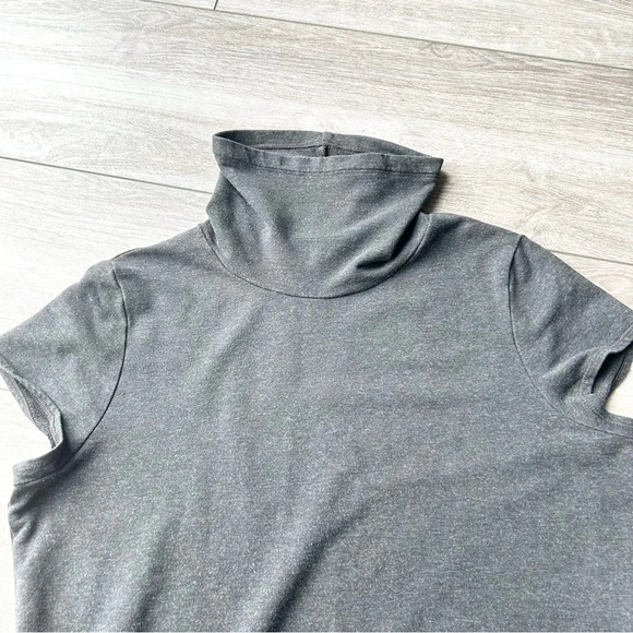 Cabi Cap Sleeve Charcoal Gray Mock Neck Top - Picture 6 of 14